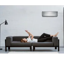 Aer condiționat GREE U-CROWN, SILVER Inverter în cameră