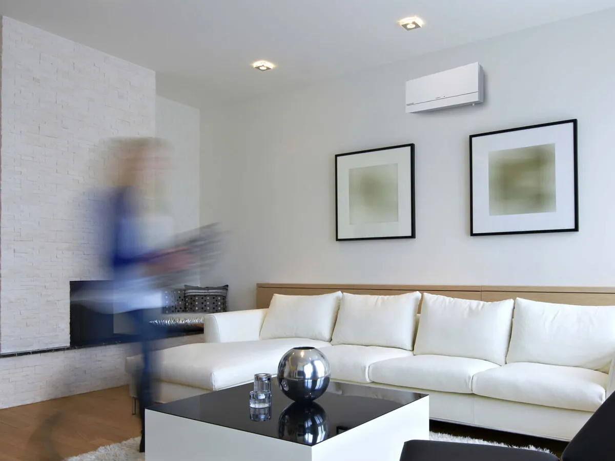 Recuperator Mitsubishi Electric LOSSNAY VL-100EU5-E, in camera