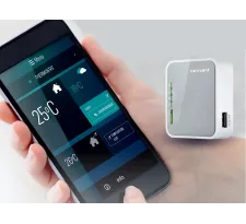 Modul de control Wi-Fi EcoNet 300 conectat la un smartphone