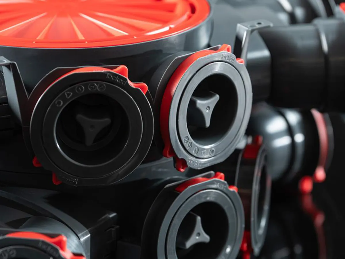 Cutie de distribuție HEATPEX ARIA CONNECT (8 x Ø90 mm), vedere de aproape